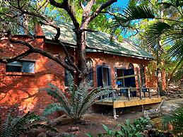 Shangri-La Country Hotel