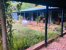 Shangri-La Country Hotel