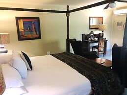 Shangri-La Country Hotel