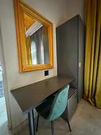 Shangri-La Country Hotel