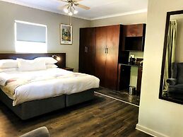 Shangri-La Country Hotel