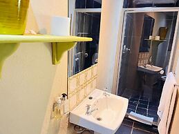 Shangri-La Country Hotel