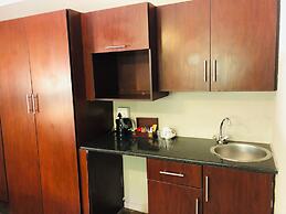 Shangri-La Country Hotel