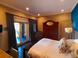 Shangri-La Country Hotel