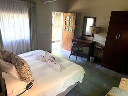 Shangri-La Country Hotel