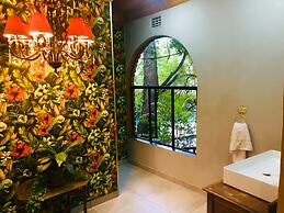 Shangri-La Country Hotel