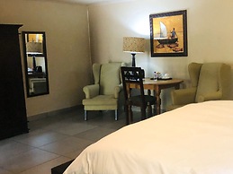 Shangri-La Country Hotel