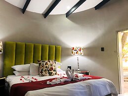 Shangri-La Country Hotel