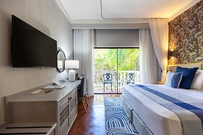 Avani Victoria Falls Resort