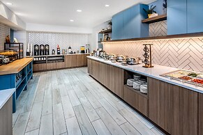 Staybridge Suites Denver - Cherry Creek by IHG