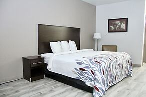 Red Roof Inn & Suites Lake Orion/ Auburn Hills