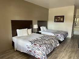 Red Roof Inn & Suites Lake Orion/ Auburn Hills