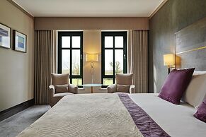 Aldwark Manor Estate