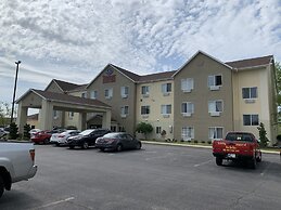 Comfort Suites Auburn near I-69