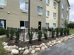 Comfort Suites Auburn near I-69