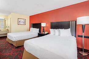 Travelodge by Wyndham Richmond IN