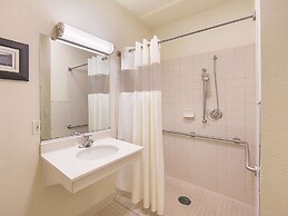 La Quinta Inn & Suites by Wyndham Central Point - Medford