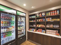 La Quinta Inn & Suites by Wyndham Central Point - Medford