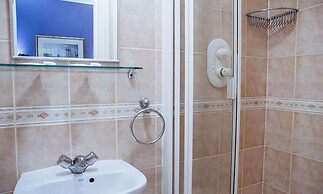 Lord Kensington Hotel