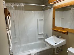 Northern Lights Lodge