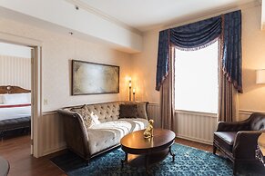 Hotel Winneshiek