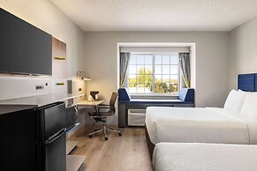 Microtel Inn & Suites by Wyndham New Ulm