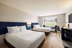 Microtel Inn & Suites by Wyndham New Ulm