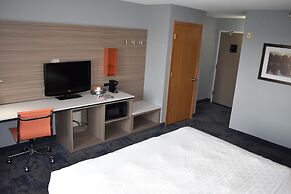 AmericInn by Wyndham Inver Grove Heights Minneapolis