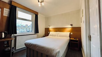 West Cromwell Hotel