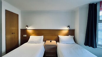 West Cromwell Hotel