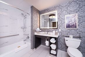 DoubleTree by Hilton Utica