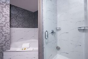 DoubleTree by Hilton Utica