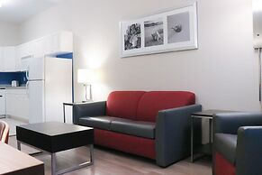 Days Inn & Suites by Wyndham Fort Myers Near JetBlue Park