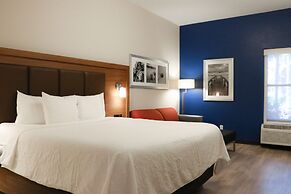 Days Inn & Suites by Wyndham Fort Myers Near JetBlue Park