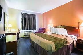 Econo Lodge Inn & Suites