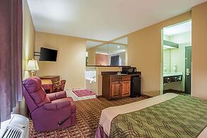 Econo Lodge Inn & Suites