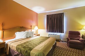 Econo Lodge Inn & Suites
