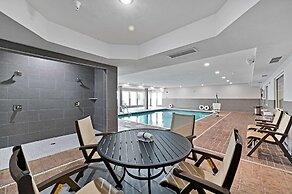 Country Inn & Suites by Radisson, Bloomington-Normal Airport, IL