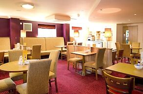 Premier Inn Birmingham Hall Green