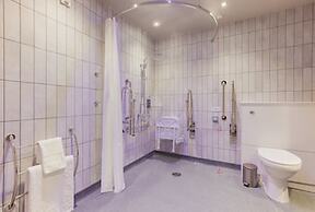 Premier Inn Birmingham Hall Green