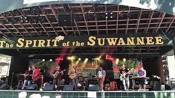 Holiday Inn Express Hotel & Suites LIVE OAK by IHG