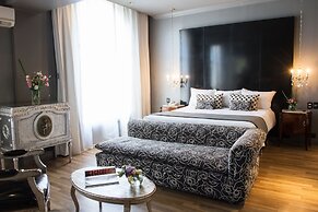 Unique Executive Central