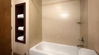 Best Western Plus Gateway Inn & Suites