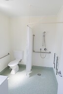 Bk's Palm Court Motor Lodge