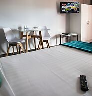 Bk's Palm Court Motor Lodge