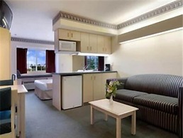 Stay Express Inn & Suites Atlanta