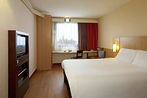 ibis Warszawa Ostrobramska