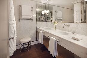 Portrait Firenze - Lungarno Collection