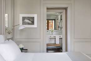 Portrait Firenze - Lungarno Collection