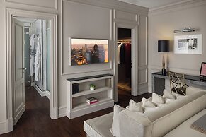 Portrait Firenze - Lungarno Collection